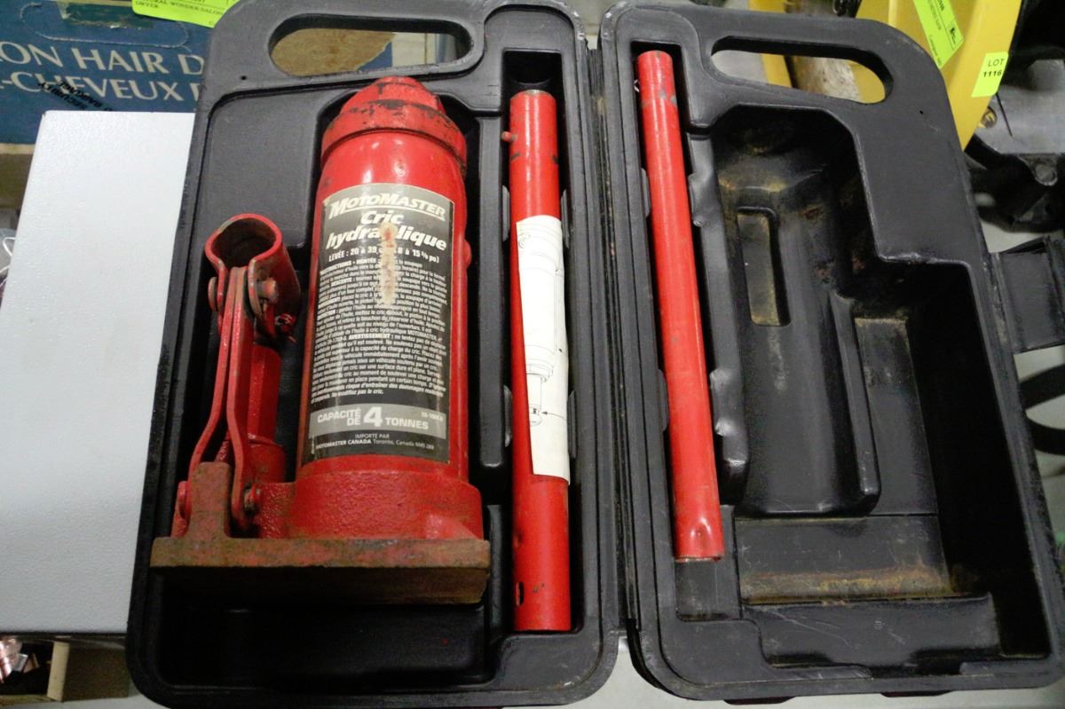 MOTOMASTER 4 TON HYDRAULIC BOTTLE JACK