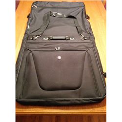 NEW SWISS GEAR BLACK GARMENT BAG