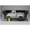 Image 1 : 1956 FORD F-100 PICK UP 1:24 SCALE/ DIE CAST