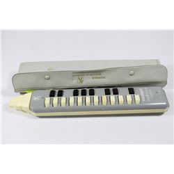 VINTAGE HOHNER MELODICA - KEYED