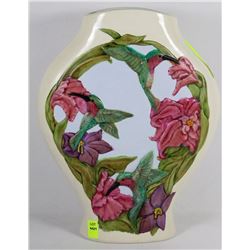 SHOWHOME HUMMINGBIRD VASE