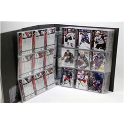 BINDER OF 29 SHEETS OF MIXED HOCKEY CARDS
