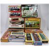 Image 1 : BOX WITH ASSORTED COLLECTIBLE TYCO TRAIN PARTS,