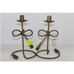 PAIR OF CANDLE HOLDERS SINGLE GOLD TONE