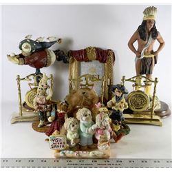 FLAT OF FIGURINES, PHOTO FRAME, BEARS AND