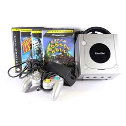 NINTENDO GAME CUBE WITH CONTROLLER AND 4 GAMES