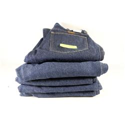 LOT OF 5 PAIRS OF NEW BIG BEN JEANS
