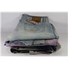 Image 1 : LOT OF 4 PAIRS OF NEW WOMENS JEANS