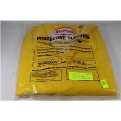 NEW RAIN JACKET SIZE LARGE