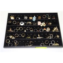 CASE WITH 58 WOMEN'S RINGS
