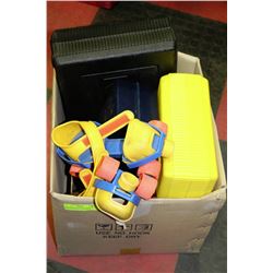 BOX WITH PLAYGUNS,VINTAGE MICROSCOPE KIT AND KNEX