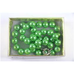 #34-SEASHELL PEARL NECKLACE GREEN