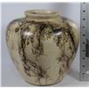 Image 1 : RUSSEL "ARTIST" NAVAGO VASE MADE WITH HORSE HAIR