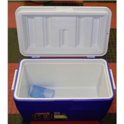 COLEMAN 48 QT COOLER BLUE & WHITE W/ICE