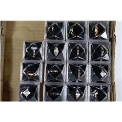 LOT OF 15 FASHION RINGS