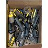 Image 1 : BOX OF ASSORTED SCREW DRIVERS