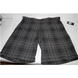 NIKE MENS GOLF SHORT SIZE 40