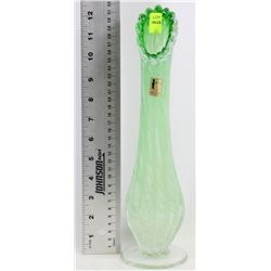 ART GLASS VASE