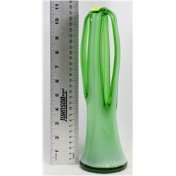 ART GLASS VASE