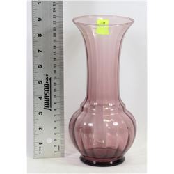 ART GLASS VASE