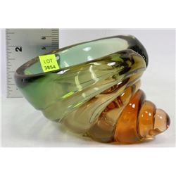 ART GLASS SEA SHELL STYLE BOWL