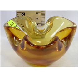 ART GLASS BOWL