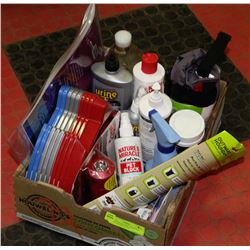 BOX OF BRAND NEW ASSORTED DOG/CAT CARE ITEMS