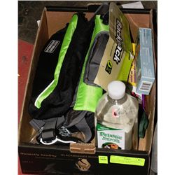 BOX OF BRAND NEW ASSORTED DOG/CAT CARE ITEMS