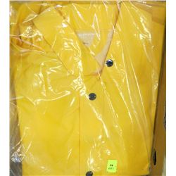 RAIN JACKET AS THEY COME