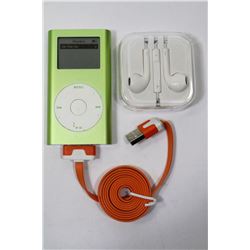 4GB APPLE IPOD WITH HEADPHONES & CHARGER