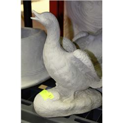 CONCRETE GOOSE 14" H