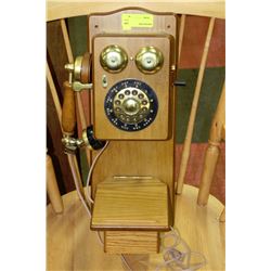 NOSTALGIC WOOD WALL PHONE