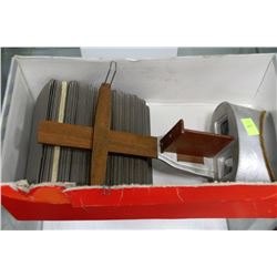 ANTIQUE 3-D PICTURE VIEWER WITH SLIDES