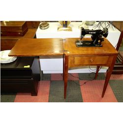 SINGER SEWING MACHINE