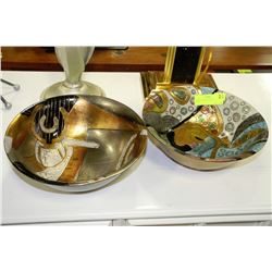 PAIR OF ABSTRACT DECORATIVE BOWLS