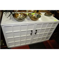 WHITE 2-DOOR CABINET