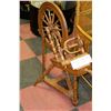 Image 1 : VINTAGE WOOD SPINNING WHEEL