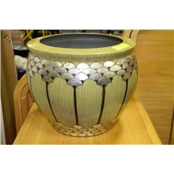 LARGE PLANTER - 16"