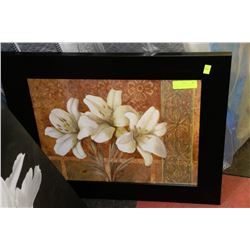 WOODEN FRAME WHITE LILY PICTURE