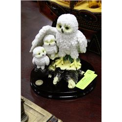 CANADIAN WILDERNESS MOTHER OWL & CHICKS ORNAMENT