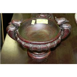 BIRD HEAD BURGUNDY CENTERPIECE