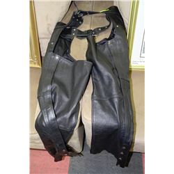 CANADIAN RIDER LEATHER RIDING CHAPS -