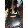 Image 1 : ART & LUTHERIE CEDAR BLACK GUITAR WITH BAG CASE