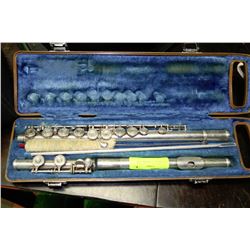 YAMAHA FLUTE IN HARD CASE