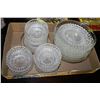 Image 1 : BOX WITH ESTATE GLASS PLATES AND BOWLS