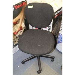 BLACK OFFICE CHAIR