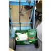 Image 1 : SCOTTS FERTILIZER SPREADER, SEED SPREADER & BAG OF