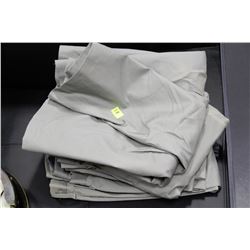 STACK OF MENS SHORTS SIZE 28