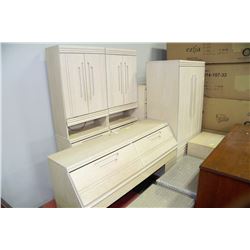 9PC QUEEN BEDROOM SUITE IN WHITE WASH OAK