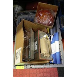 TOTE WITH 5 SQUARES,LEVELS AND MORE